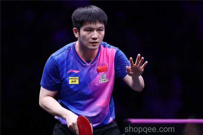 樊振东0-2落后换球衣逆转，战术与心理的奇妙碰撞🏓